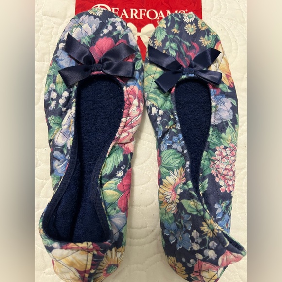 DEARFOAMS Quilted Floral Ballet Slippers SZ L NWT - Picture 3 of 6